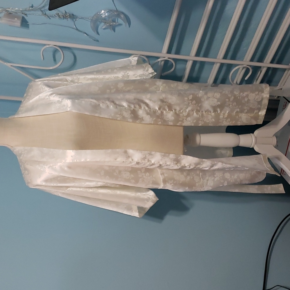100% Silk Floral Kimono Robe - Bridal Robe - Picture 6 of 16